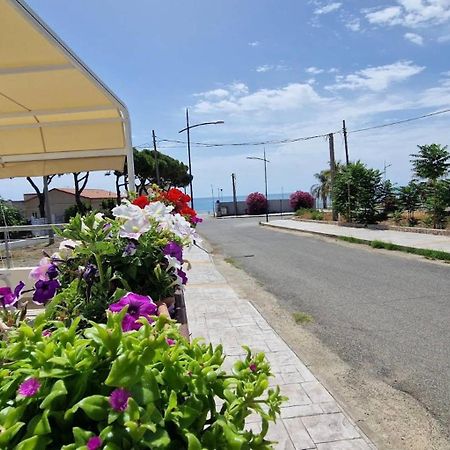 Il Sogno Di Calipso Bed & Breakfast Амендолара Екстериор снимка